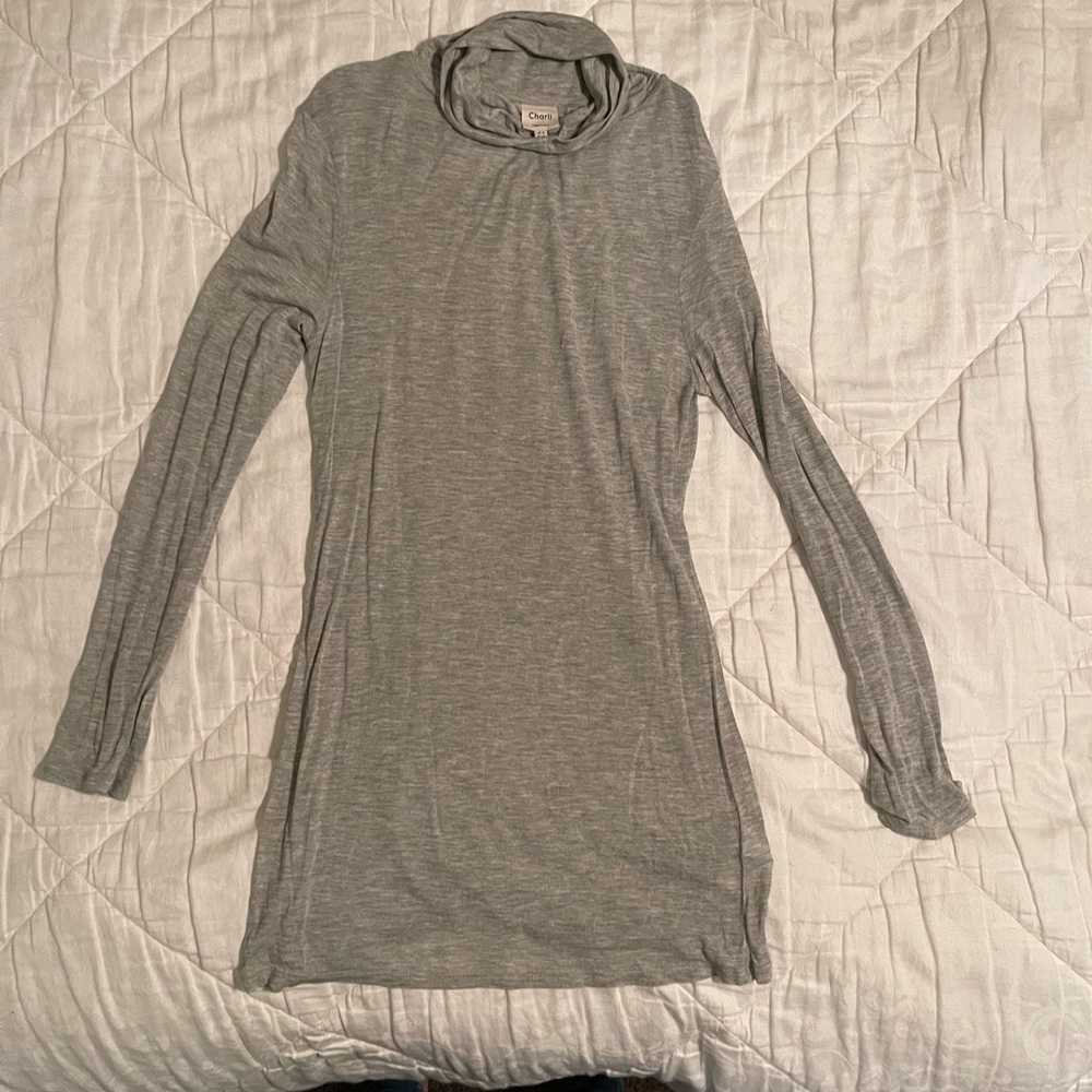 Lightweight gray turtleneck
